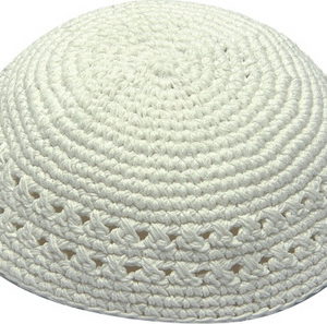 Kipá tejida blanca 20 ctms.
