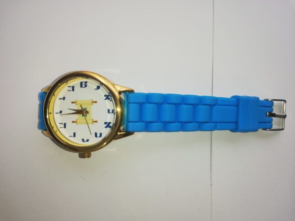 Reloj de pulso en caucho Torah dorado