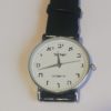 Reloj tablero blanco plateado Pulso de cuero negro 3.8 ctms.